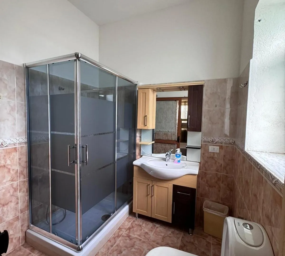 Blissful Hostel Шкодер Албания