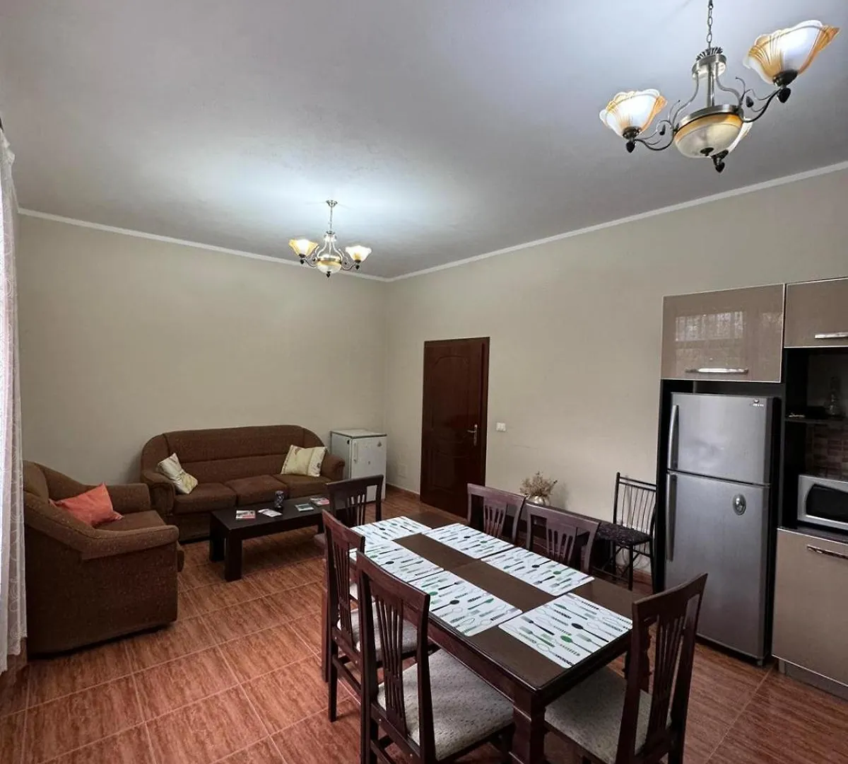 Blissful Hostel Шкодер