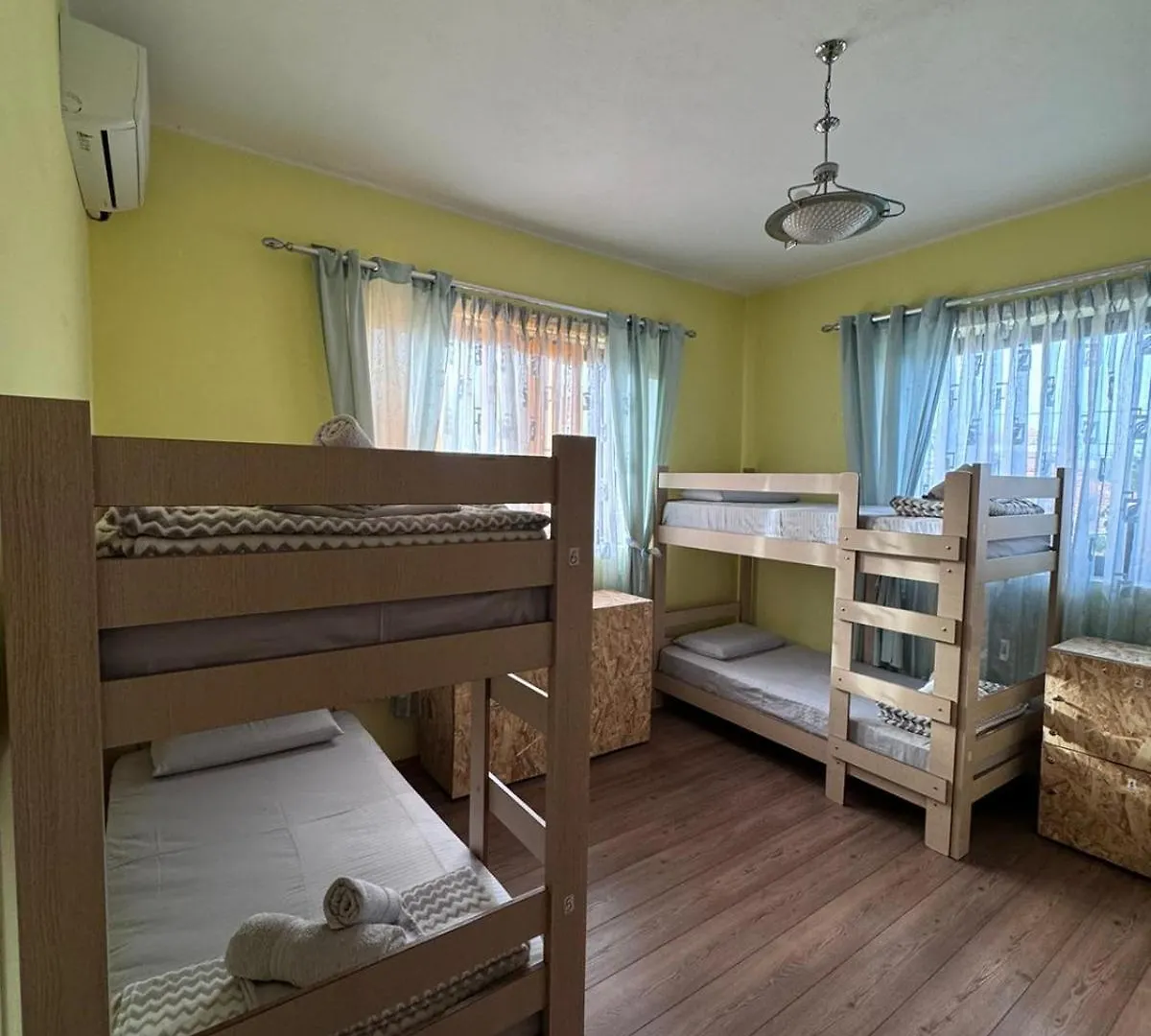 Blissful Hostel Shkodra Albánia